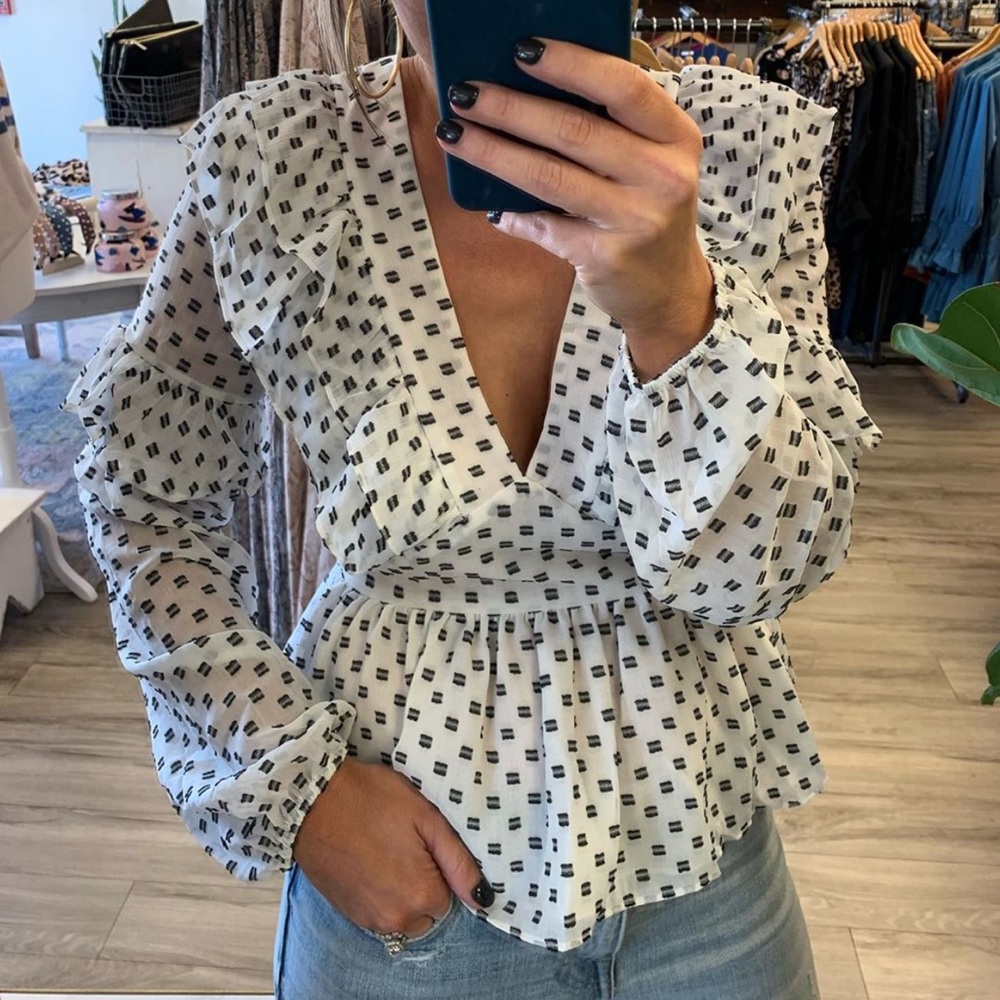 Doe & Rae ruffle top